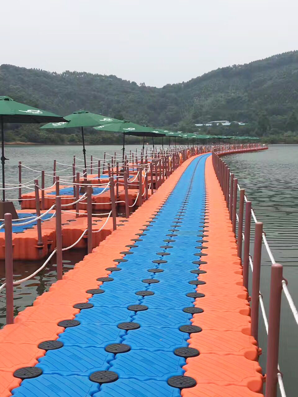 global-contact-team Global Floating Dock Support Team – Marine engineers available 24/7 for project consultations