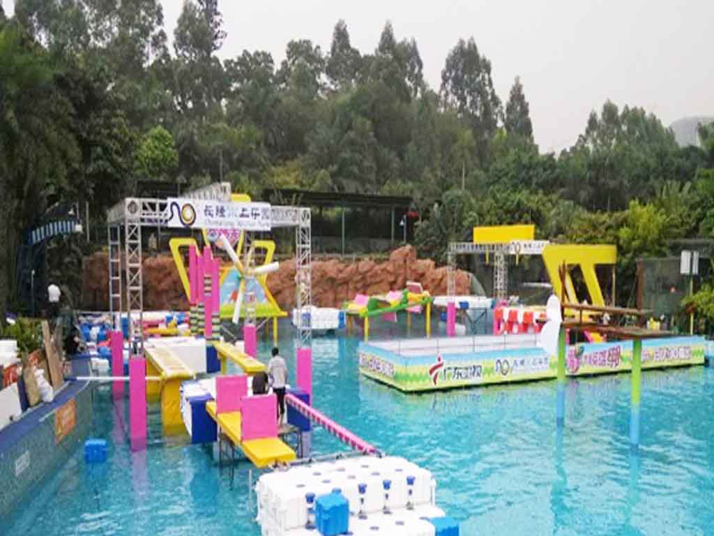 muti-function-swim-platform-design muti-function swim platform with ladder access, lounge deck, and wide stairs showing multi-functional aquatic recreation