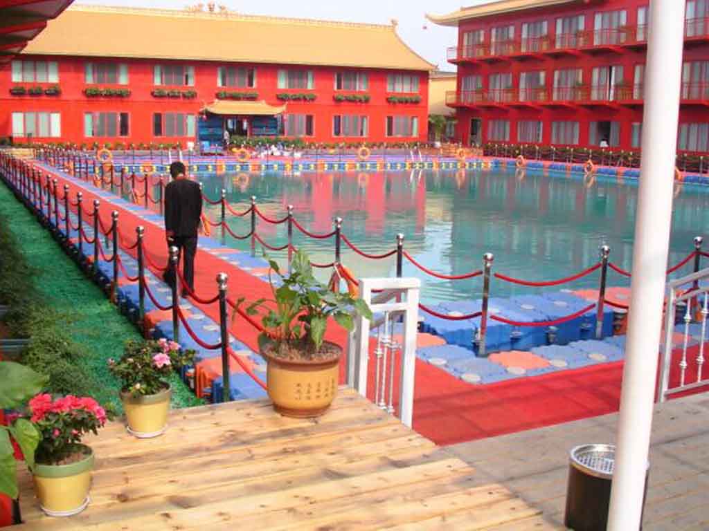 residential-lake-swim-platform-diving-board Modular floating swim platform with diving board at residential lake