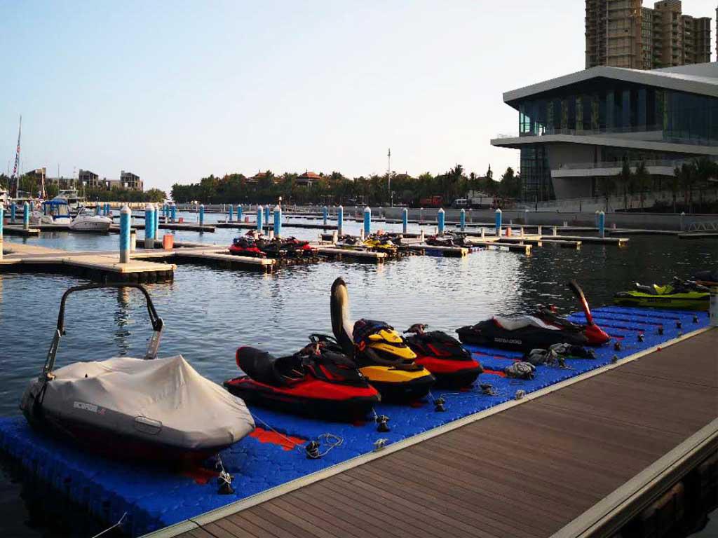 jet ski floating dock with charging stations and safety edges