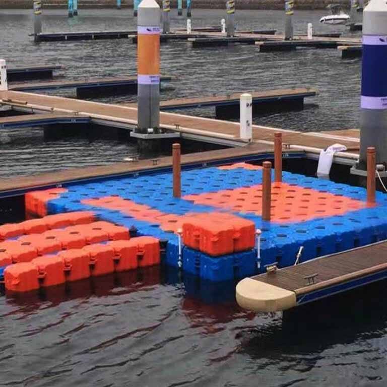 floating dock for scientific PWCs with de-icing systems