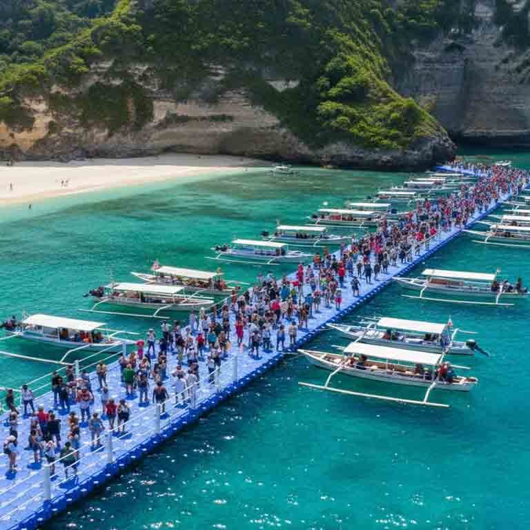 Anti-slip HDPE floating dock ensuring coastal safety in Bali Indonesia