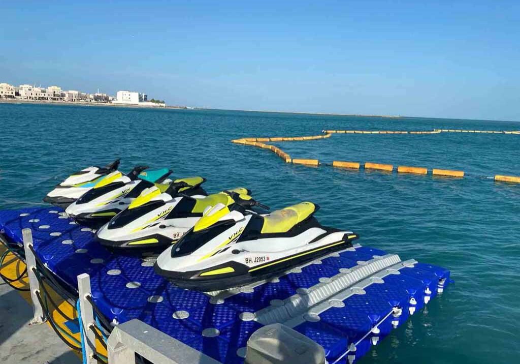 Removable drive-on dock ramp for jet skis