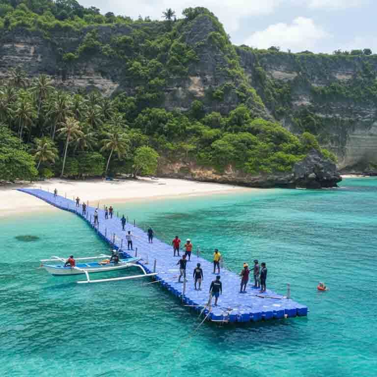 Modular HDPE floating dock simplifying island logistics in Nusa Penida Indonesia