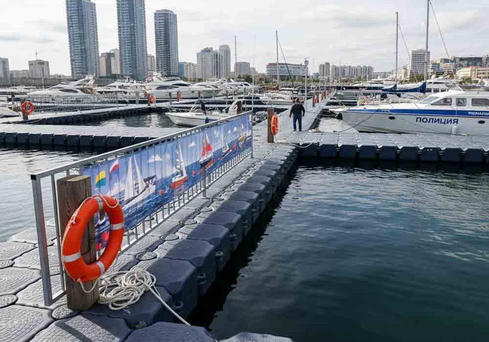 russia Marina Floating Docks – Custom modular docks for luxury yachts